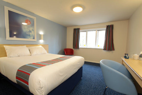 Travelodge Caerphilly Habitación foto