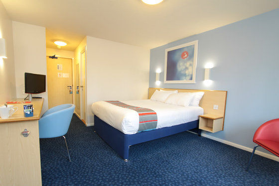 Travelodge Caerphilly Habitación foto